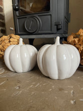 Load image into Gallery viewer, Ceramic Pumpkin
