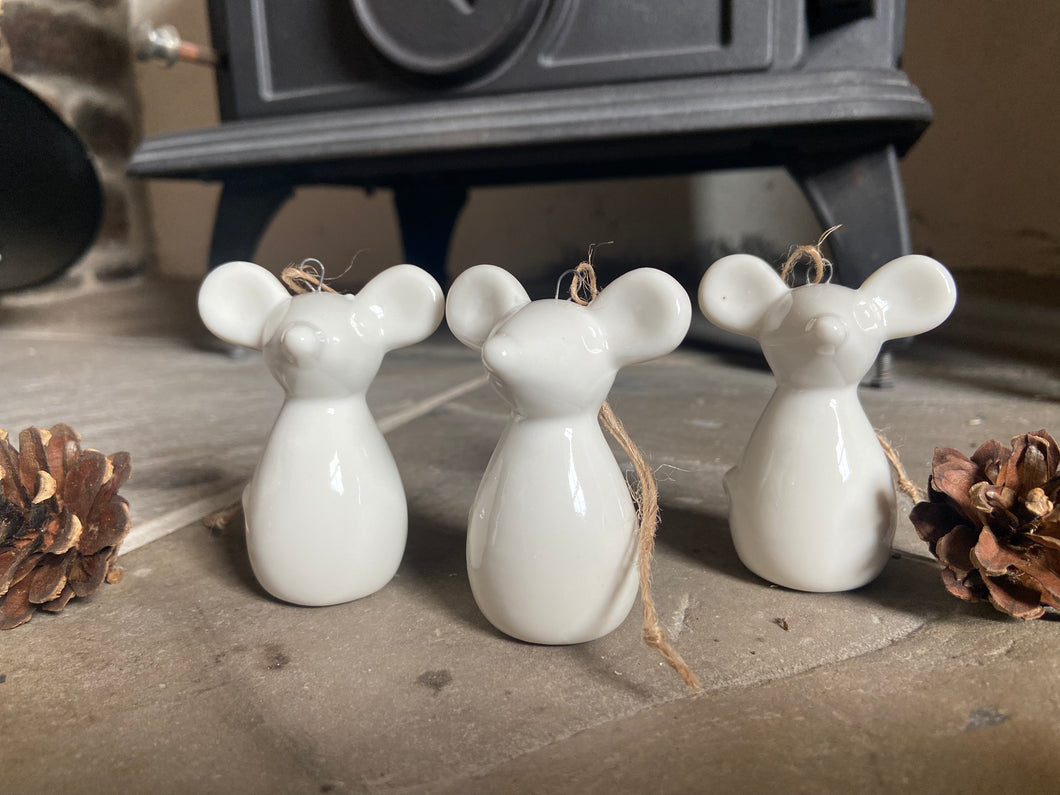 Ceramic Hang up Mouse